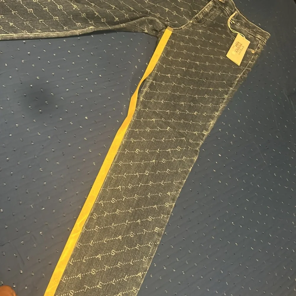 Stella McCartney Denim Skinny Jeans  with Logo. - Picture 7 of 7